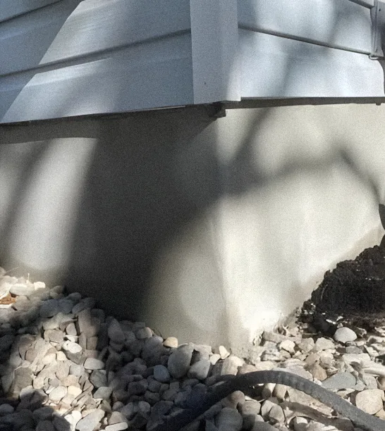 Smooth parged foundation base — Ottawa & Gatineau